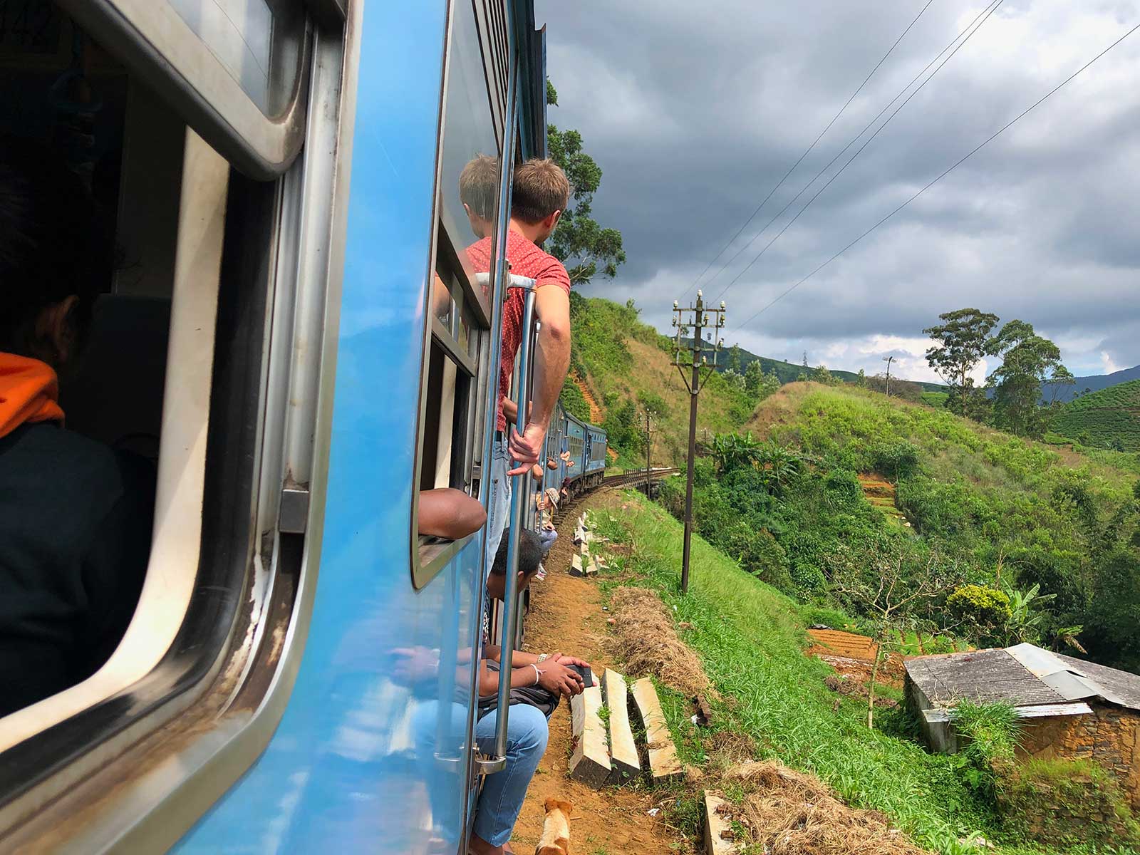 Train from Ella to Kandy