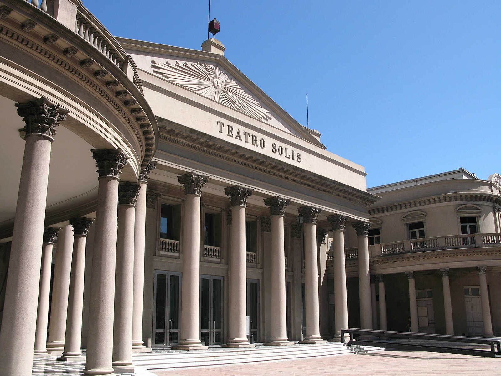 Solís Theatre