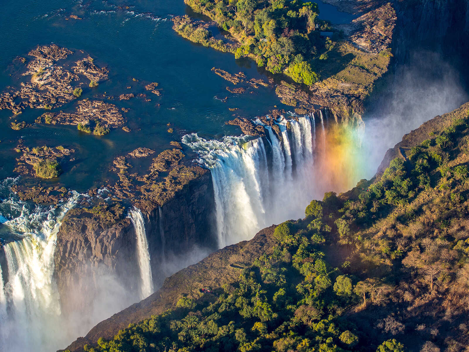 Victoria Falls | Mustseespots.com